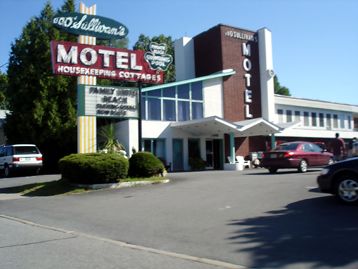 Motel là gì? Điểm khác biệt giữa Motel và Hostel
